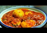 fried egg curry
