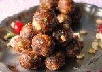 kobbari khajur laddu