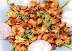 pakoda with soya chunks