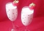 straw berry lassi